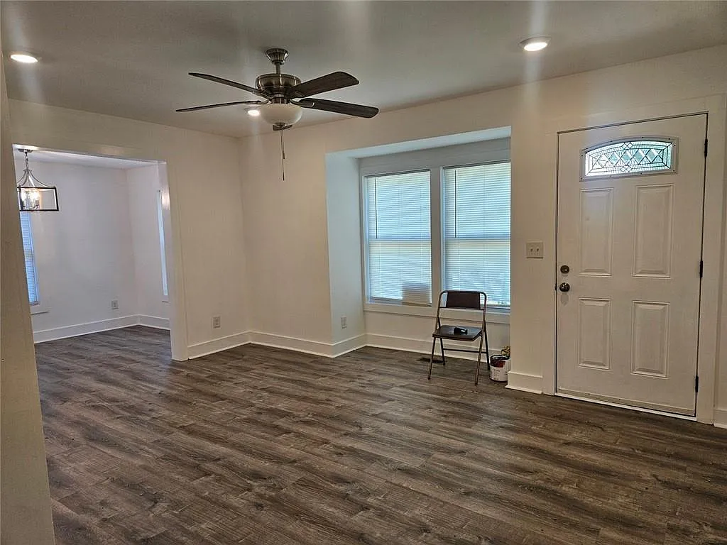 2 bed, 1.0 bath, 1013 sqft, $1,450 — Photo 3