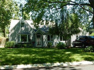 79 Village Rd, Pompton Plains, NJ 07444