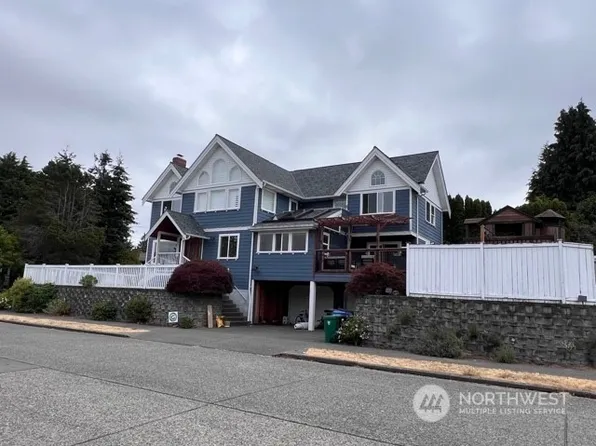 7804 41st Avenue SW, Seattle, WA 98136
