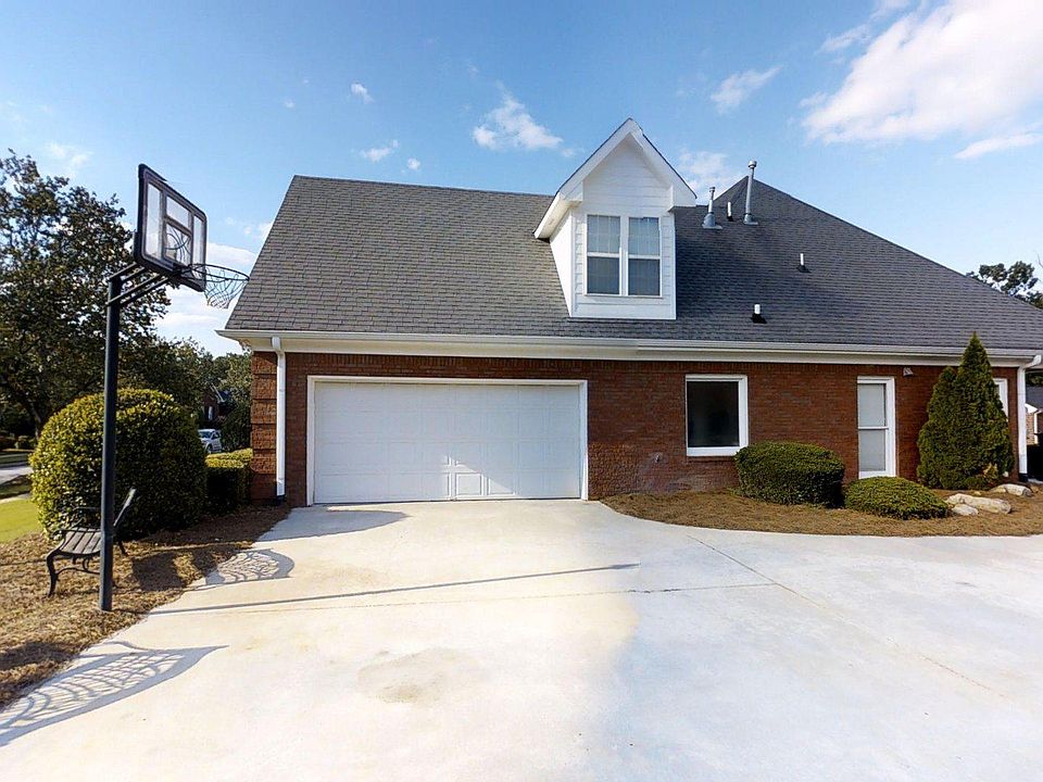 1st image of 1407 Aramore Dr SE
