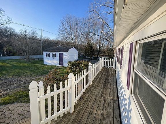 5th image of 2617 Pleasant St