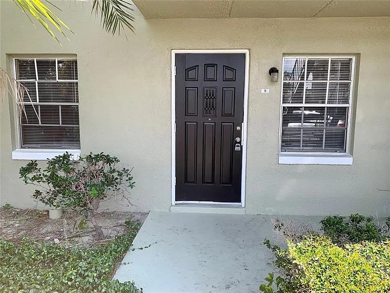 525 Conway Rd #9 — Photo 2