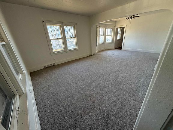 3rd image of 816 16th St