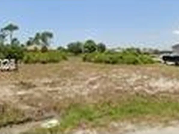 32 Leeward Ln, Placida, FL 33946