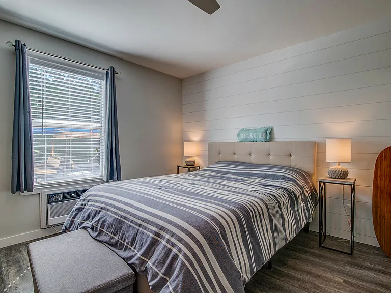 2057 Middle St #4 — Photo 6