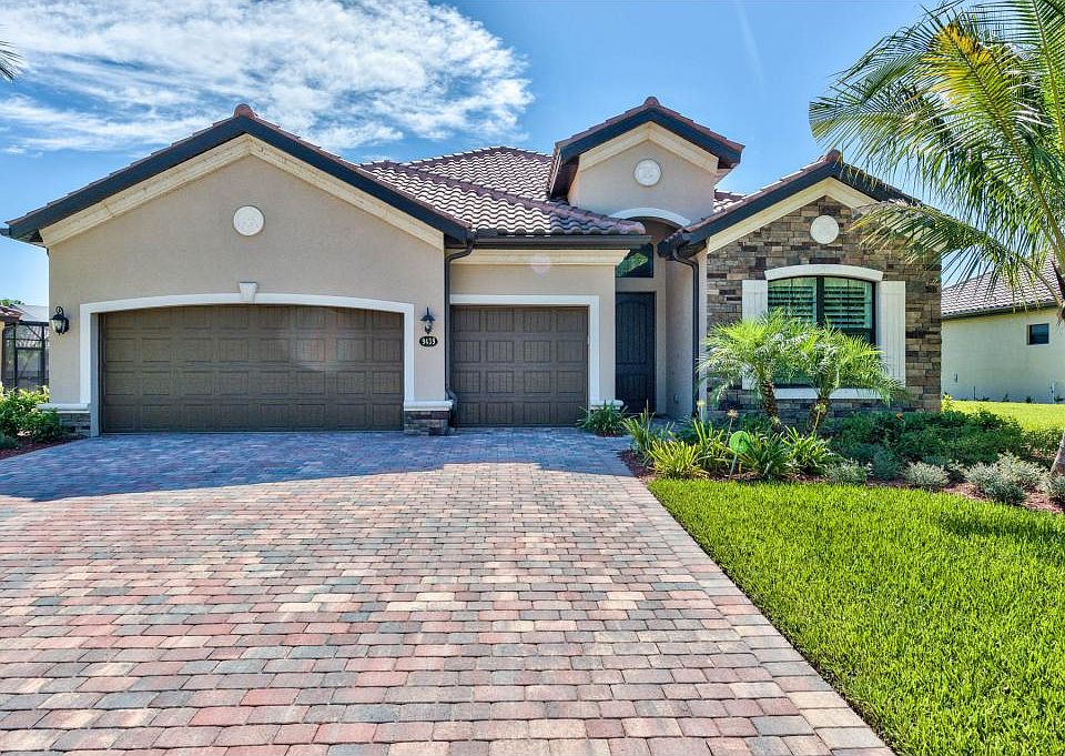 2nd image of 9439 Campanile Cir