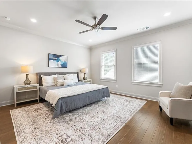 1233 Parkstead Ln — Photo 36