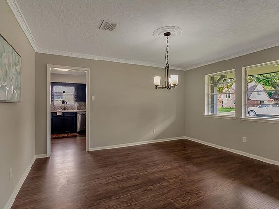 4th image of 9019 Sterlingame Dr