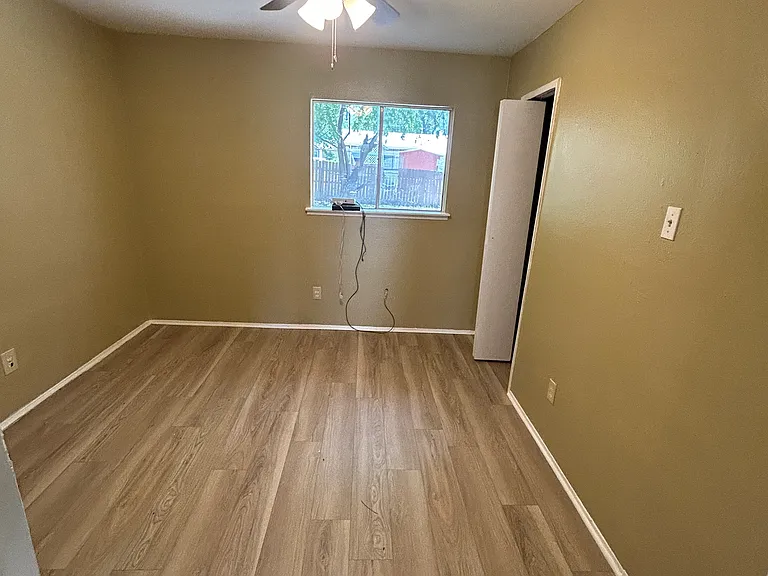 402 Nickens Rd — Photo 8