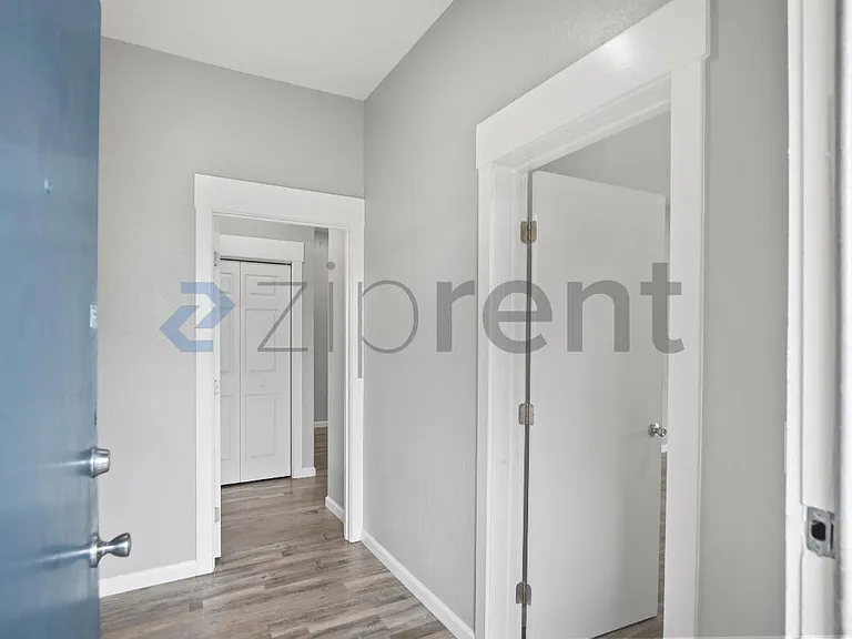 1202 Adeline St — Photo 4