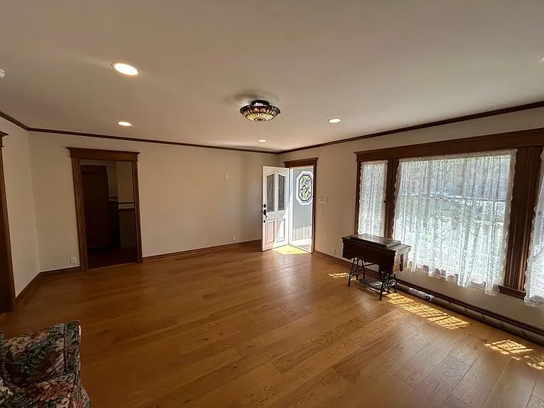 2434 Florencita Dr — Photo 3