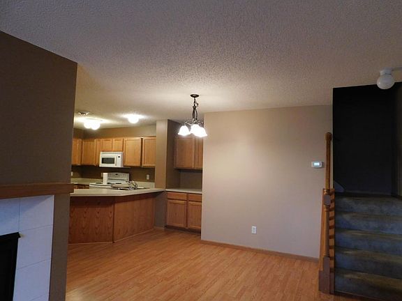 5th image of 2605 Yellowstone Dr