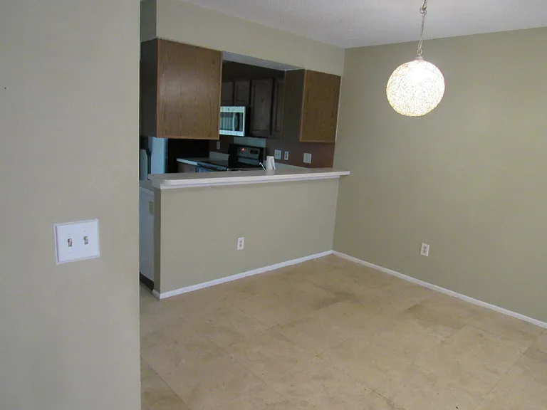 109 Reserve Cir #113 — Photo 23
