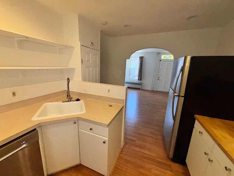 1819 E Lombard St — Photo 5