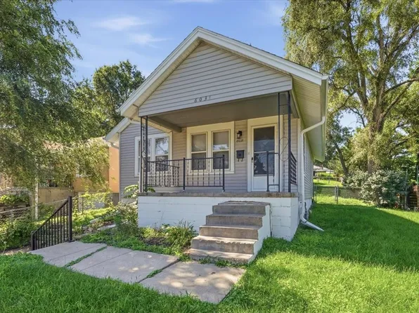 6031 Pine St, Omaha, NE 68106