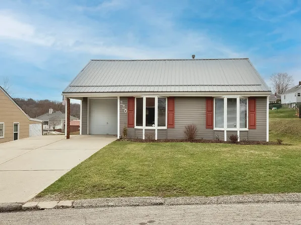 220 Florida Dr, New Kensington, PA 15068