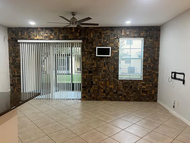 5435 Via Appia Way — Photo 7