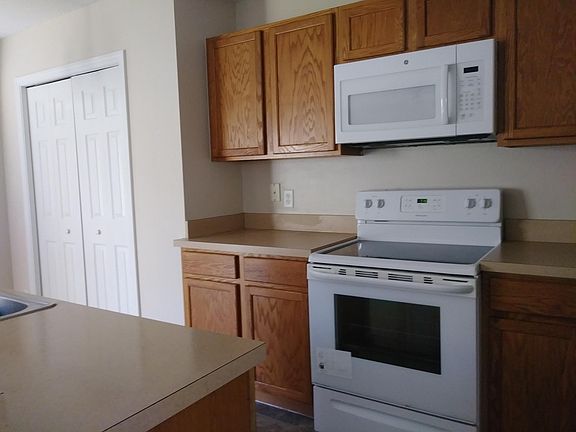 4th image of 757 Cresting Oak Cir #125