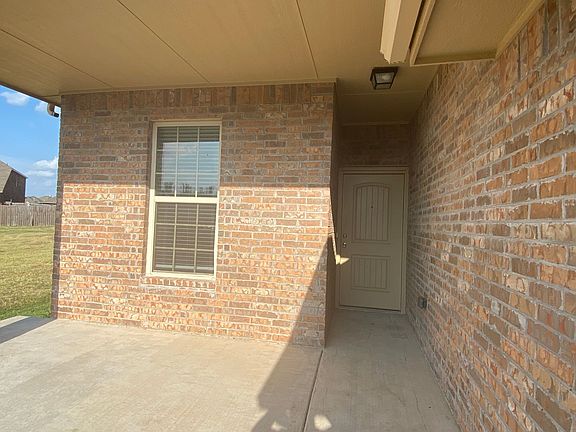 3rd image of 7404 Prairie Twyne Dr