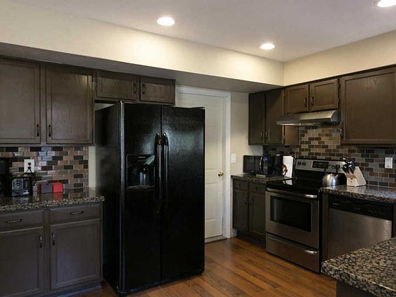 3rd image of 3069 W Country Fair Dr