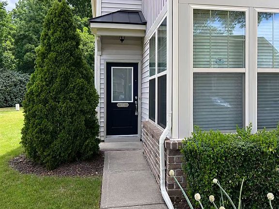 2nd image of 214 Mount Evans Dr