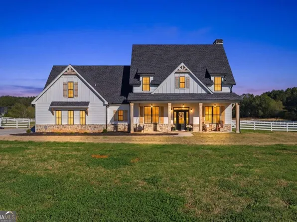 28 Ravenfield Rd, Taylorsville, GA 30178