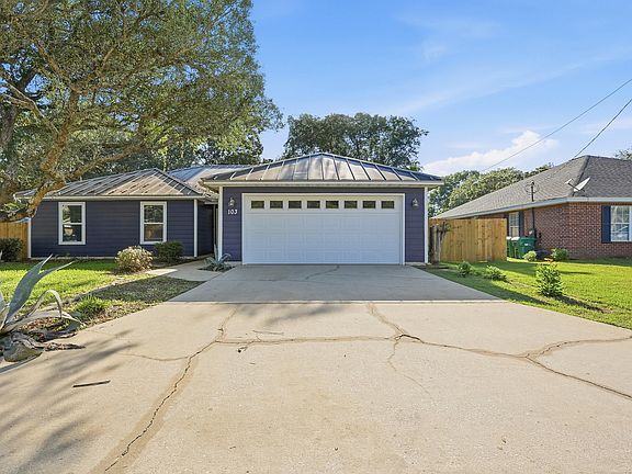 2nd image of 103 Point Comfort Rd