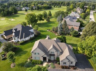 2 Normandy Ct, Cary, IL 60013