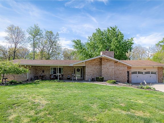 3rd image of 3229 Fields Ct