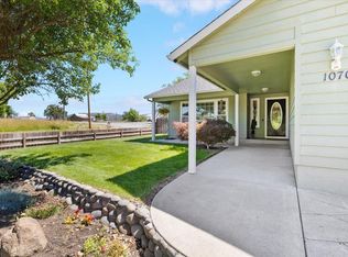 1070 Havenwood Dr, Eagle Pt, OR 97524