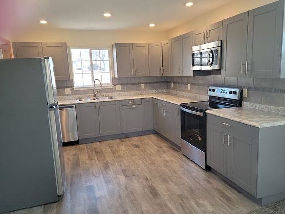 2nd image of 306 W Bothwell