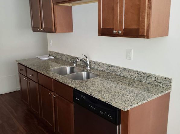 215 65th Ave N APT 5