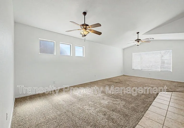 932 W 19th Ave — Photo 11