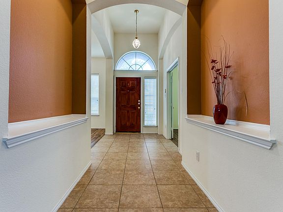 3rd image of 3425 Bluegrass Dr