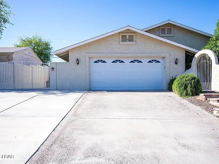 2906 Daytona Ave — Photo 56