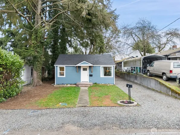 4110 W J Street, Bremerton, WA 98312