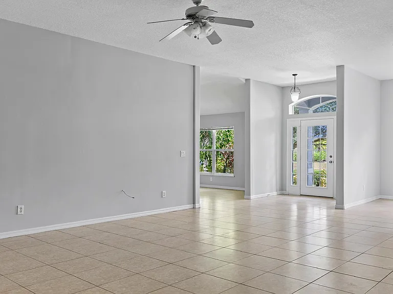 483 S Key Lime Sq SW — Photo 10