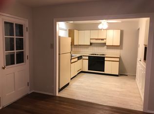 2085 Granada Dr, Florissant, MO 63033