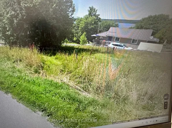 20 Pavillion Rd, Kawartha Lakes, ON K0M 1L0