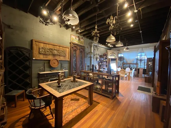 248 Beacon Avenue image 18 of 26