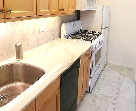 4th image of 196 W 9th St #1