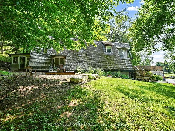 2nd image of 1073 Cedar Beach Rd