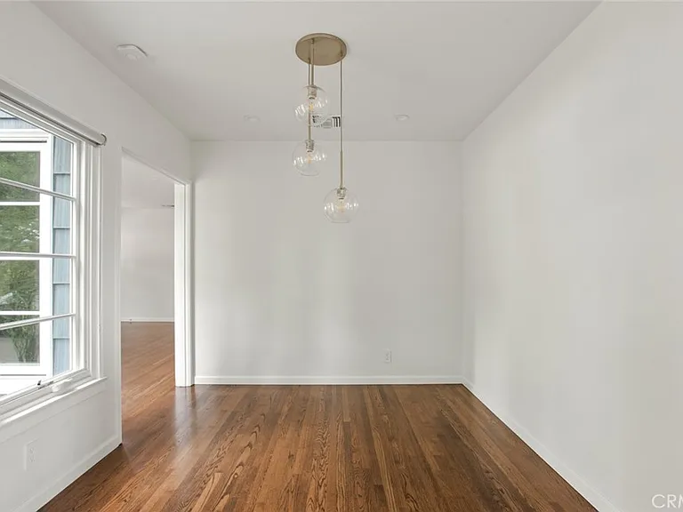 10215 Eldora Ave — Photo 11