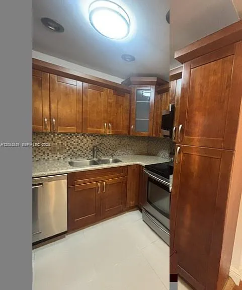 14590 NW 10th Ave — Photo 7