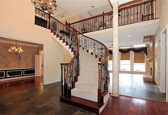 5th image of 2851 Timber Crest Ln