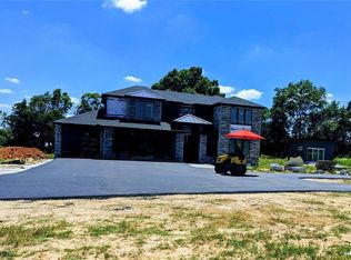 1011 NW Vaughn Rd, Bentonville, AR 72713