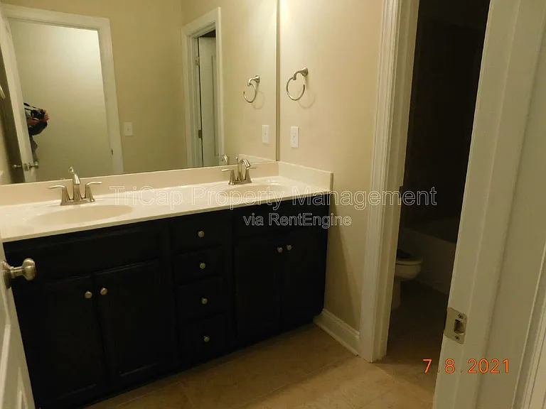 8030 Upper Lake Dr — Photo 19