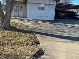 202 S Mill St, Savoy, TX 75479