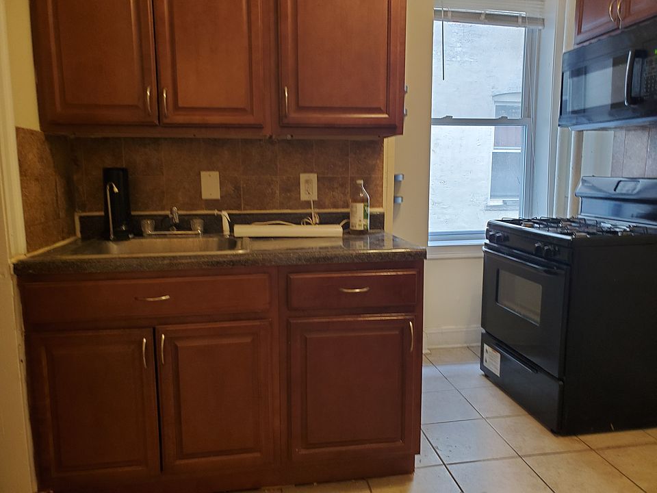 1st image of 11-13 Gifford Ave #35E