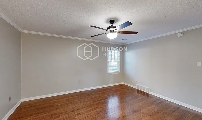 2089 Norcross Dr — Photo 15